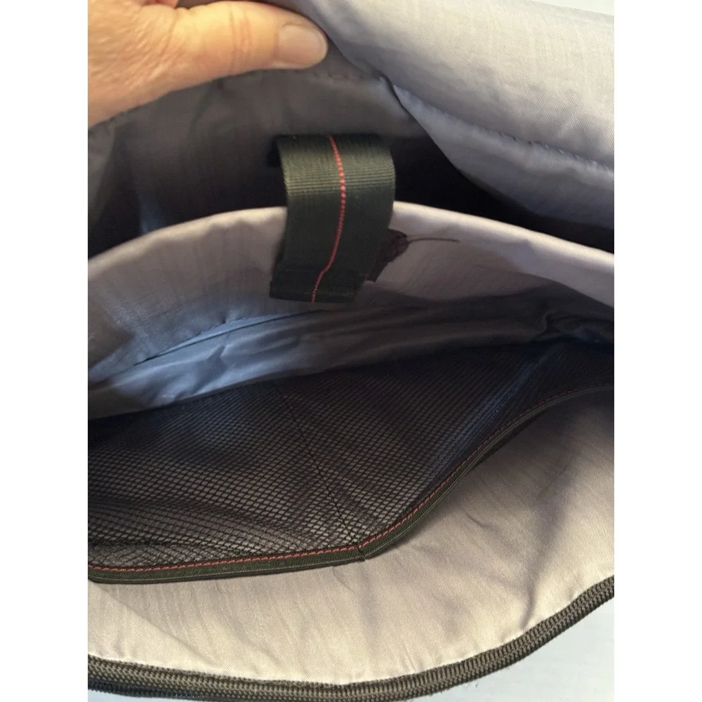 Samsonite Black Ballistic Nylon Messenger Laptop Bag‎ Tablet Travel Case